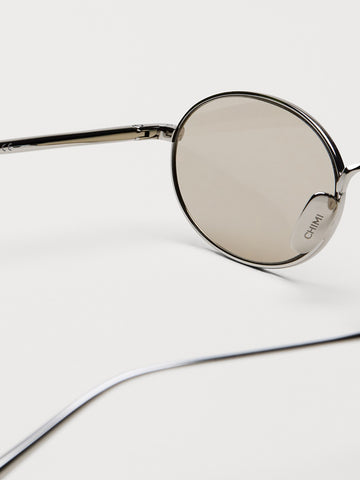Chimi Titan Oval Sunglasses, Silver