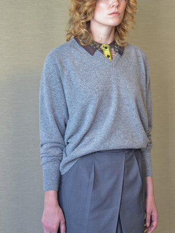 Dunst V-Neck Raglan Sweater, Melange Grey