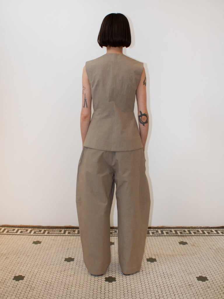 Lauren Manoogian Structure Bodice Stand Up Comedy