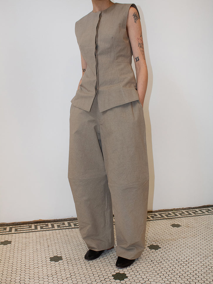 Lauren Manoogian New Structure Pant Stand Up Comedy