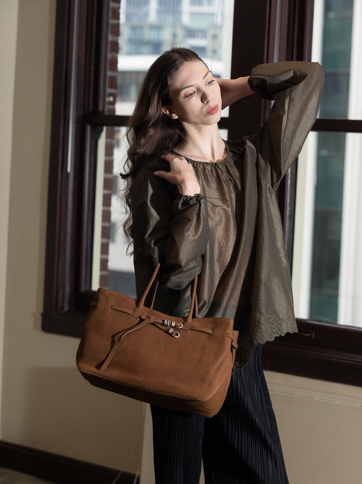 MARGE SHERWOOD ブラウンレザー ハンドバッグ Marge Sherwood Soft double-handle Leather Bag | Brown | FARFETCH