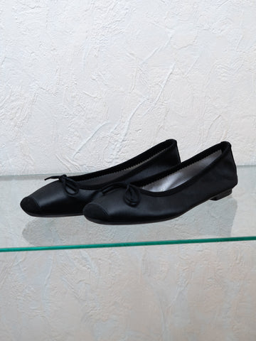 Hai x Reqins Harmony Ballerina, Black - Stand Up Comedy