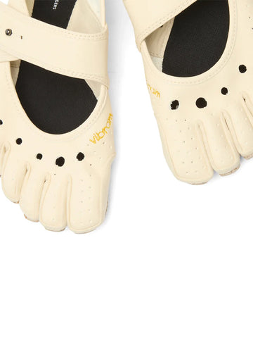 Vibram Fivefingers, Performa Jane, Triple Butter - Stand Up Comedy